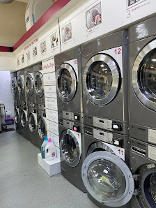 Laundry Lounge - UAE's 1st Self Service Laundry thumb 6